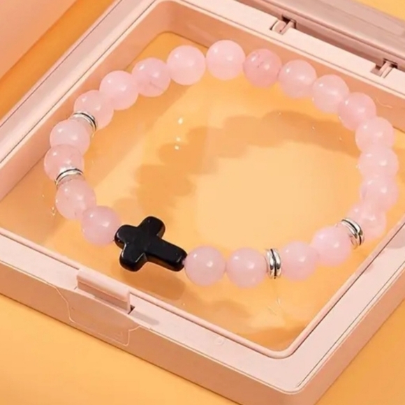 NIB Pink bracelet beaded with Cross - Picture 2 of 2